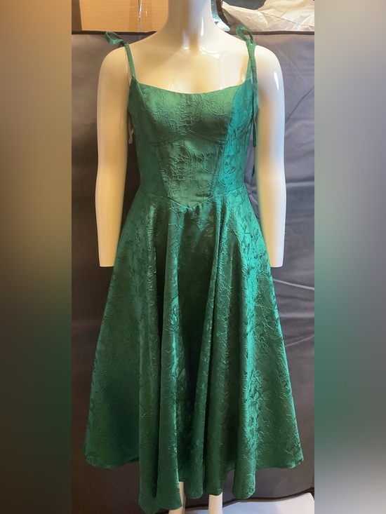 Dresses & Skirts - Emerald Green Fit-and-Flare Tea Length Dress